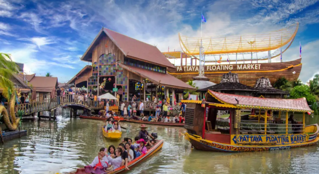 ตลาดน้ำ 4 ภาค พัทยา Pattaya floating market